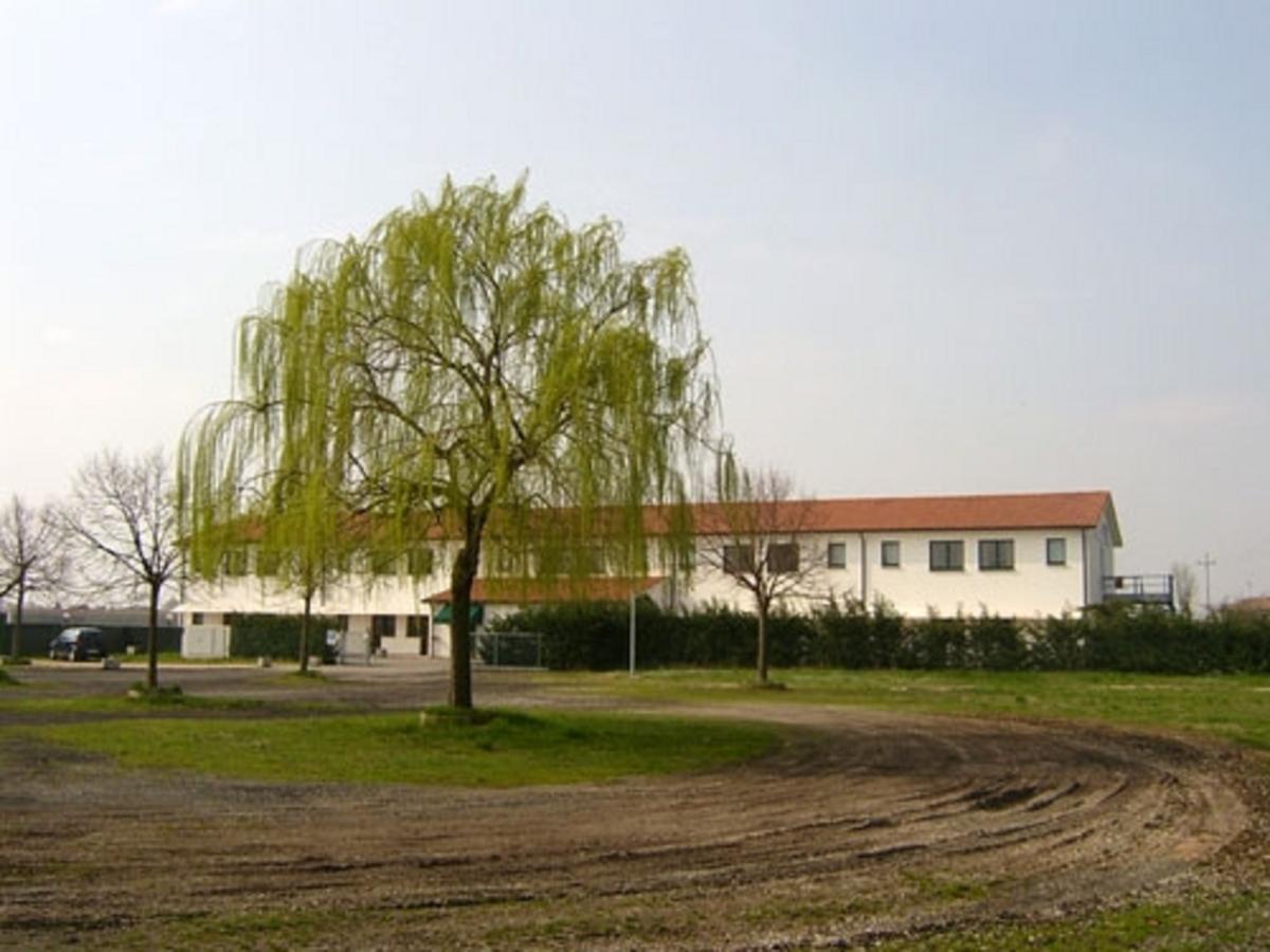 Hotel Lory Ficarolo Exterior photo